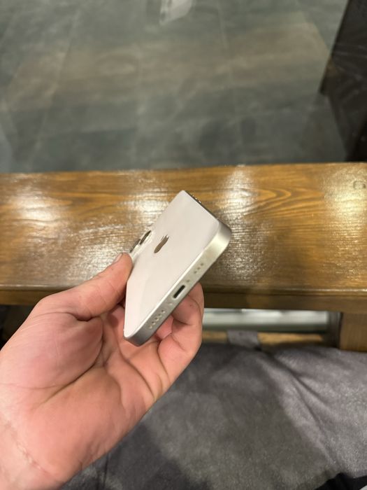 Продам айфон 13 128гб