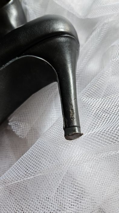 Туфлі MeiDeLi, чорного кольору