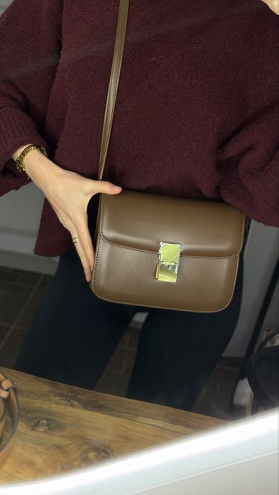 Сумка карамельного кольору , стильна