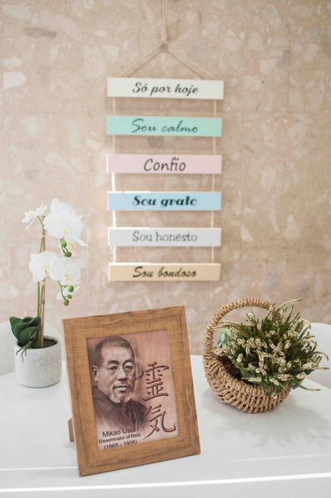 Peça decorativa com os 5 princípios do Reiki