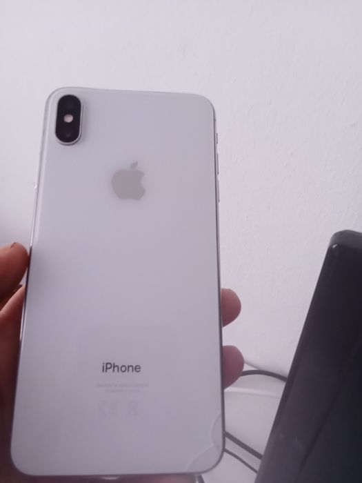 Vendo iPhone xs max 10 novo
