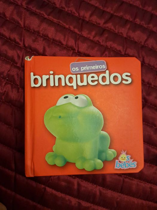 Os primeiros brinquedos - os bebés