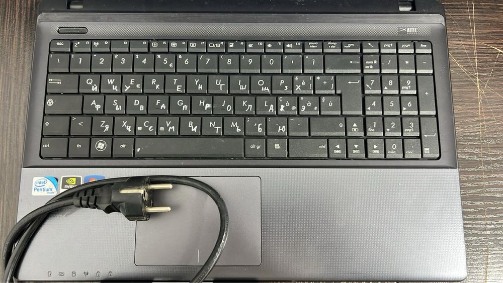 ASUS X55VD Core i3 8GB RAM SSD NVIDIA Windows 10