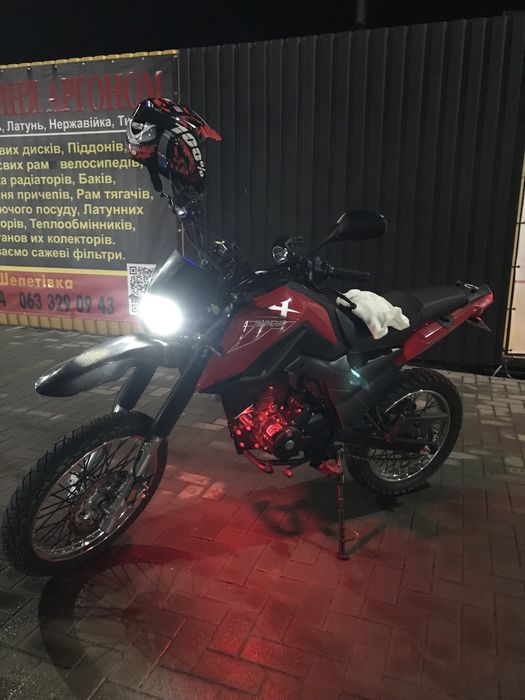 Продам мотоцикл SHINERAY X-TRAIL 200