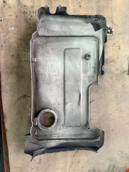 Tampa de Motor Opel Astra G / Corsa C 1.4 / 1.6 16V Ecotec (Original)