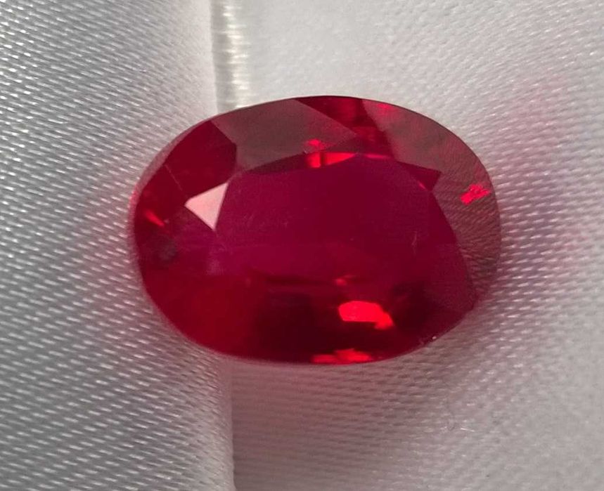 Rubin  7.4 CT , 12.1 x 9.2 mm - w kształcie owalnym