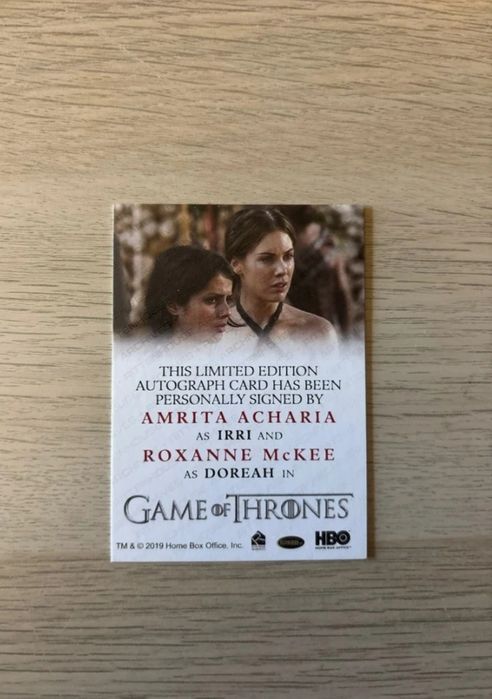 Game of Thrones - Carta Amrita Acharia e Roxanne McKee Assinada