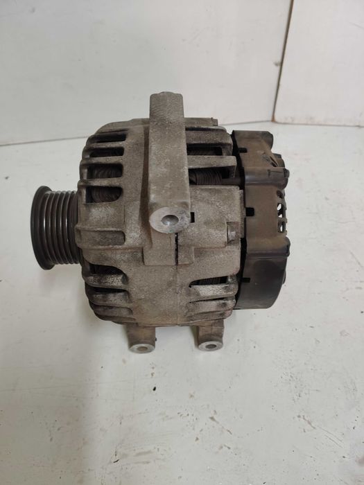 Alternator Opel Astra J 1,6 cdti Opel Insignia A 1,6 cdti Oryginał sprawny gwarancja 13586365