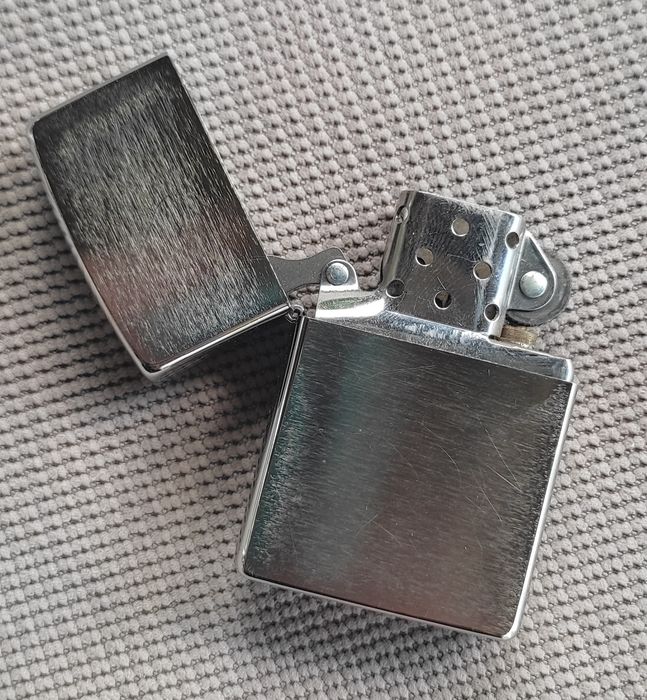Оригінальна бензинова запальничка Zippo Brushed Chrome  США