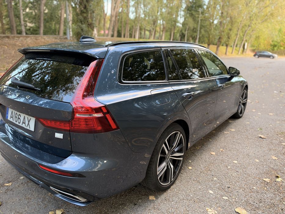 Volvo V60 T6 Plug-In Recharge R-Design