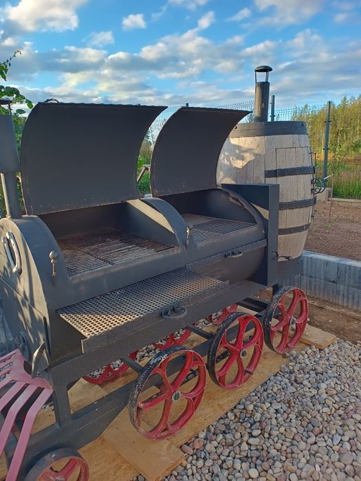 Grill Lokomotywa z wędzarnią