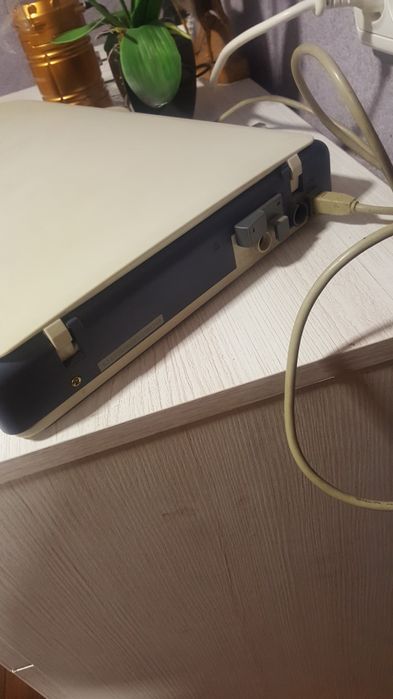 Планшетний сканер Epson Perfection 1250 в ідеальному стані
