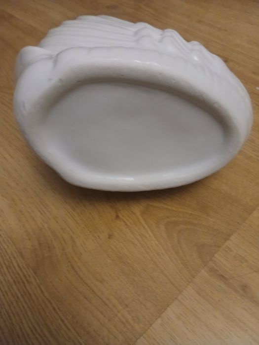 Porcelanowy łabędź  osłonka na doniczkę