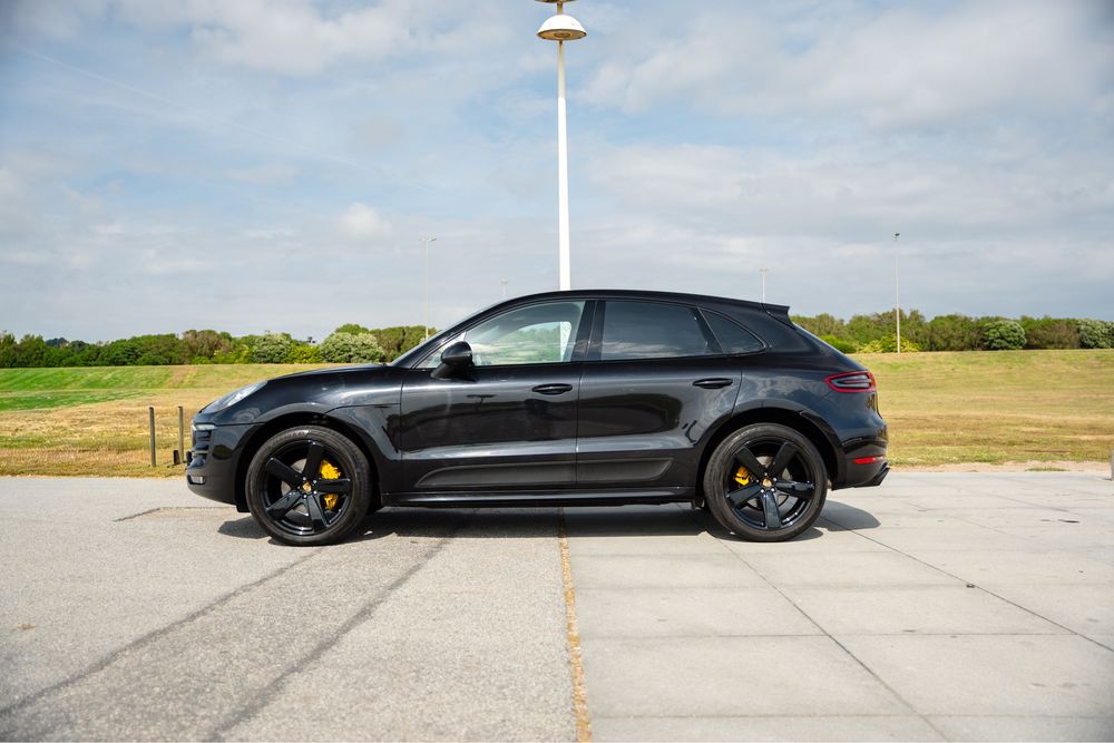 Porsche Macan S