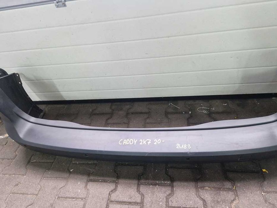 Volkswagen Caddy 2K7 20 r.- Zderzak Tył
