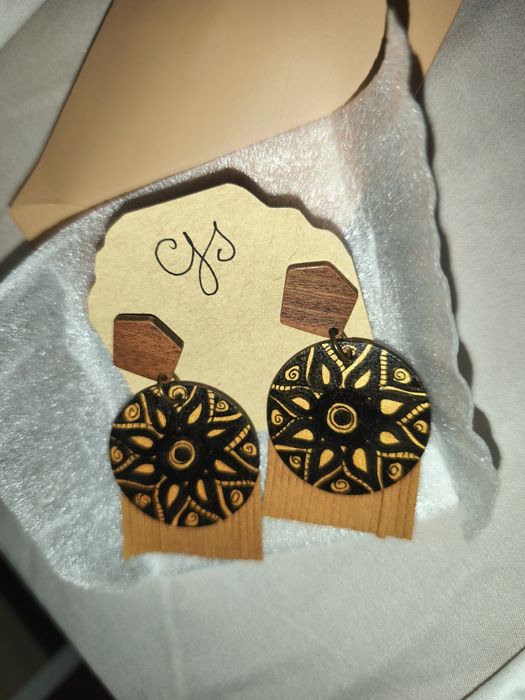 Brincos feitos á mão - NOVOS