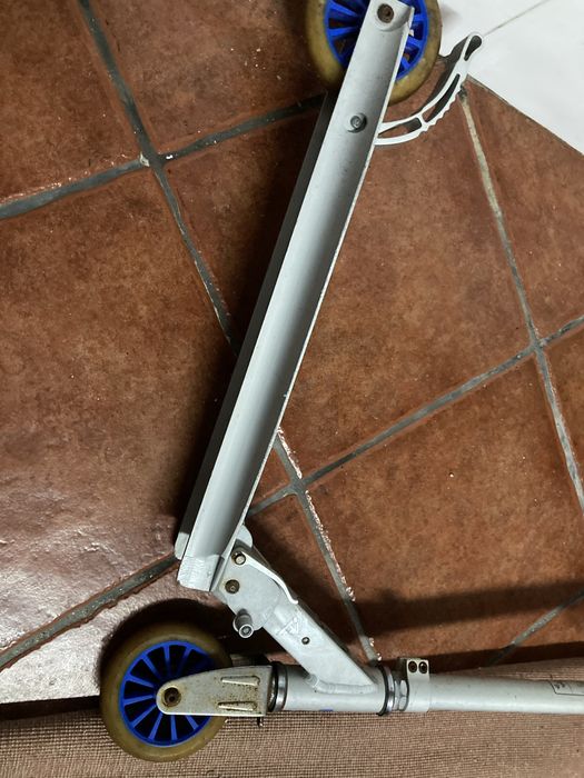 Trotinete em bom estado