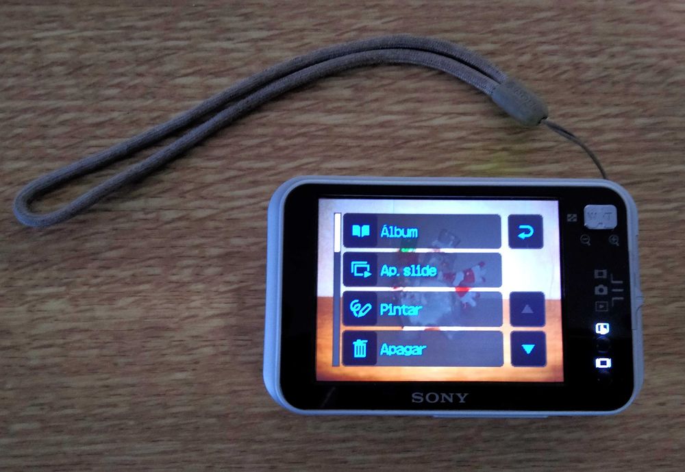 Sony Cyber-Shot N50 DSC 8.1 MP Camara digital