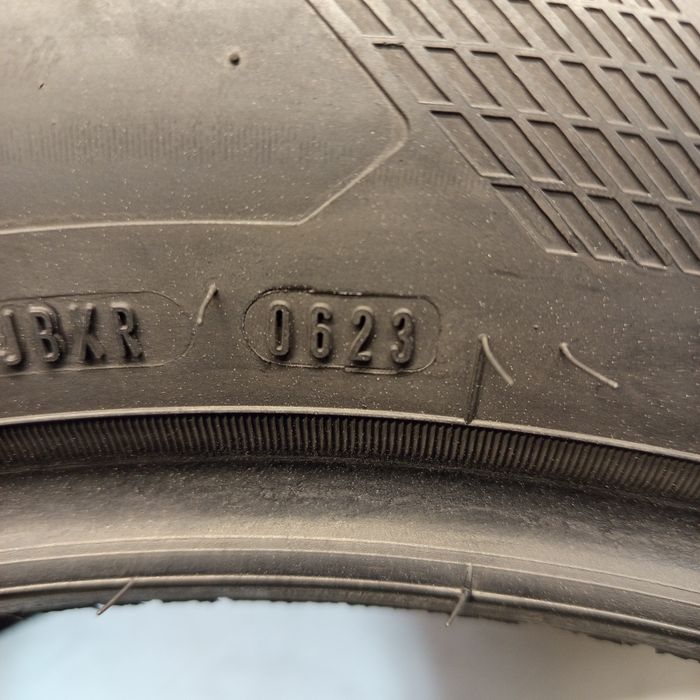 235/55R18 Goodyear Eagle