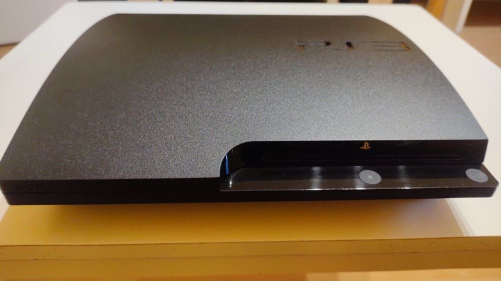 PlayStation 3 CECH3003B 240Gb konsola Sony PS3 slim zadbane