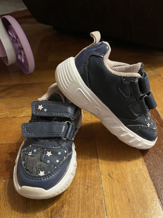 Кросівки для дівчинки