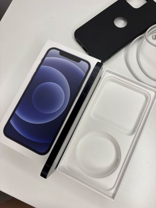 iPhone 12 64 GB – czarny (Midnight)