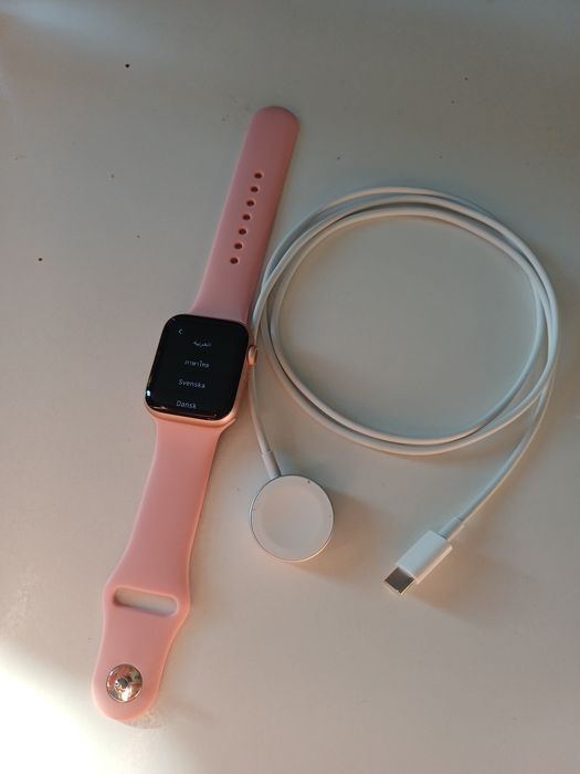 Apple watch series 6 GPS Gold, 40mm