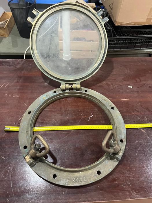 Vigia completa em latão