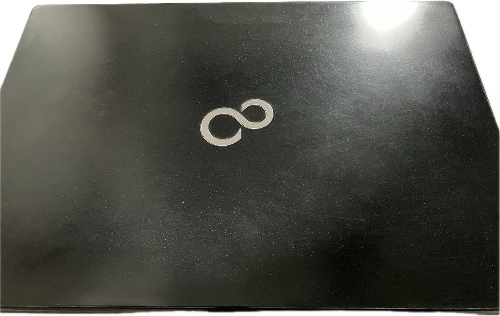 Laptop Fujitsu Lifebook U904
