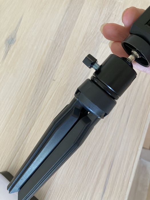 Штатив тринога з підсвіткою