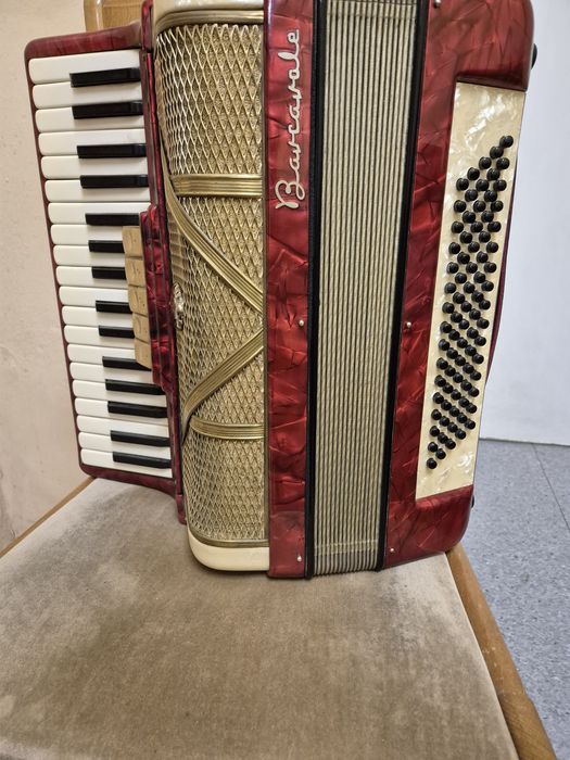 Akordeony Barcarolla 80b