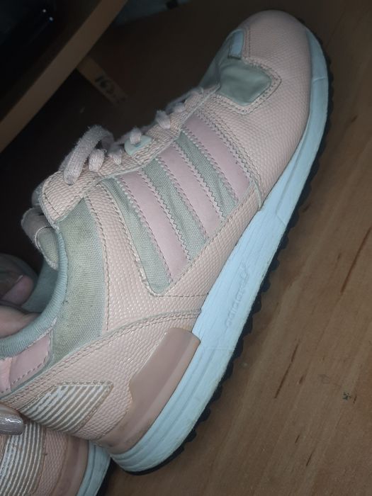 Кроссовки женские Adidas