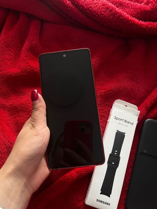 Продаю телефон Samsung s20fe