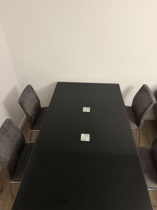 Mesa de jantar com cadeiras