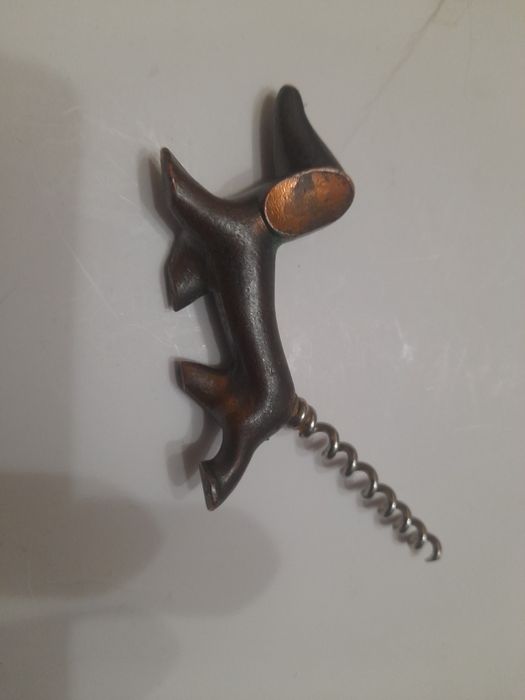 Винтажный штопор в виде собачки таксы