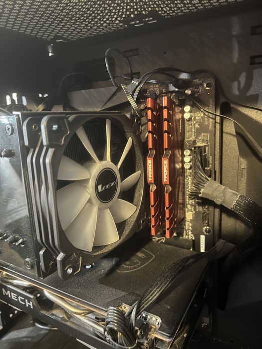 PC Gaming Ryzen 5 5600X + RX 6700 XT | 16GB | NVMe | 3DMark 11.677