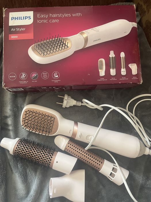 Фен-щітка Philips