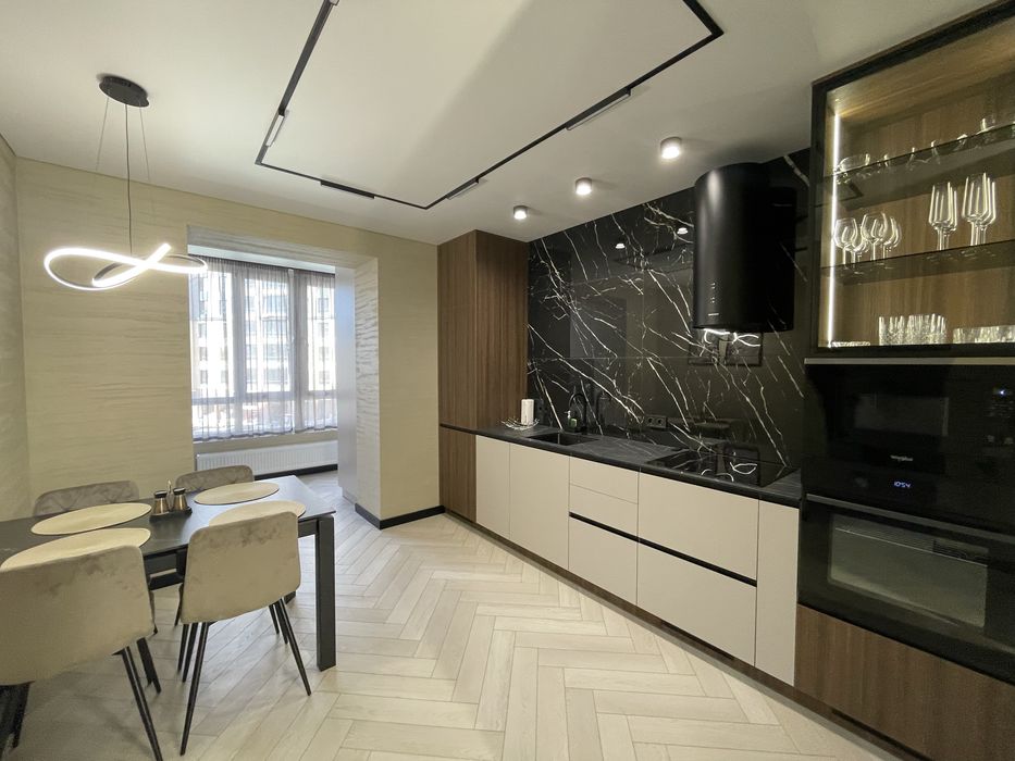 Апартаменти в новобудові для VIP-гостей в центрі.