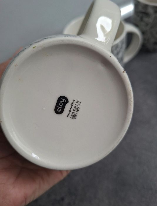 3 kubki z motywem wiosennym