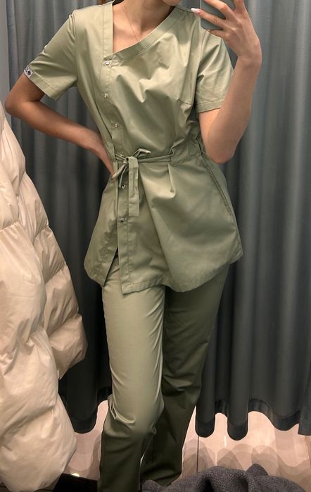 Медичний Хірургічний костюм жіночий Білий халат