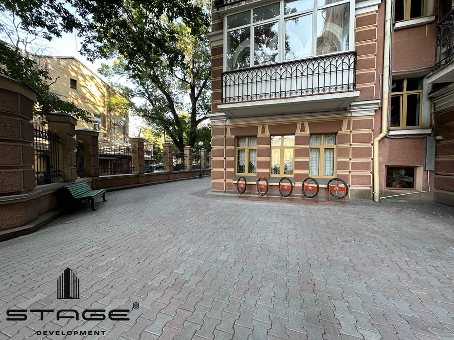 3-rooms apartment apartment by the address st. Kulikovo pole pl Oktyabrskoy revolyutsii pl (area 151 m²) - Atlanta.ua - photo 2