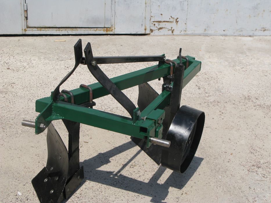 Продам плуг 2-20