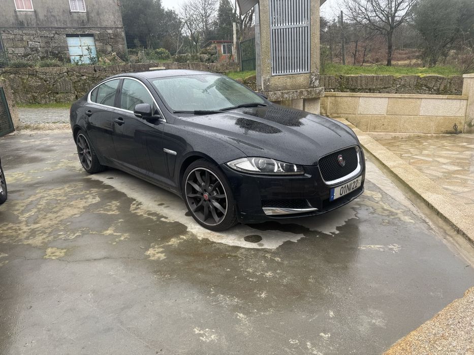 Jaguar xf 3.0 275 aceito trocas por classicos