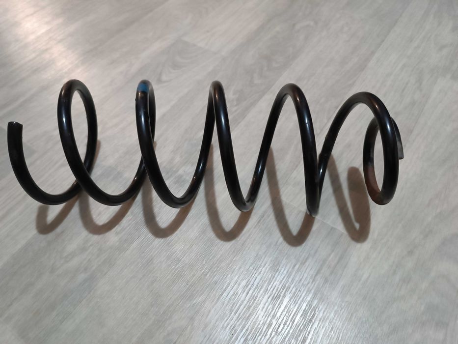 Передня пружина Шкода Октавія Тур