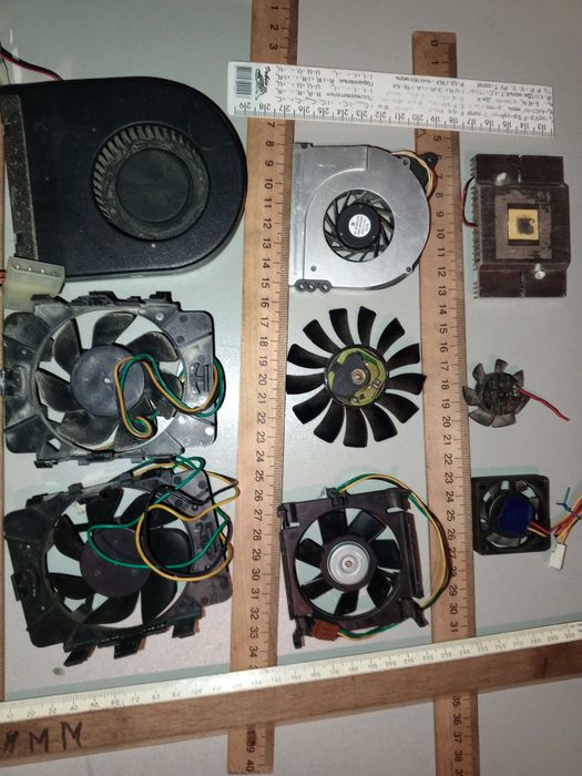 Вентилятор кулер управляемый 3pin для плат.