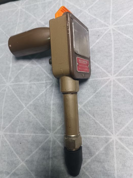 Motometer ciśnieniomierze do cylindrów silników benzynowych