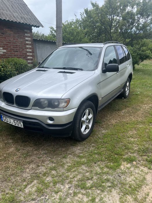 BMW X5 E53.