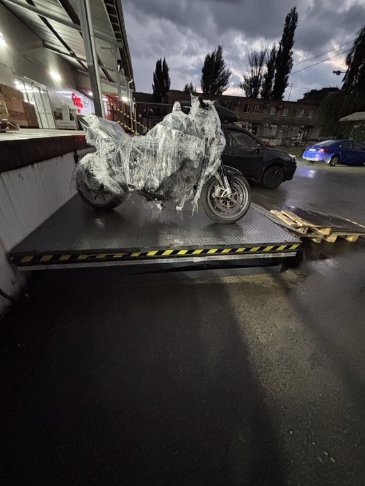 Aprilia hiver 750