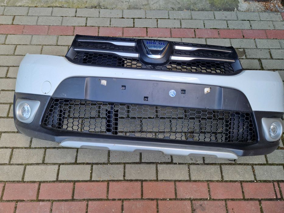 [257] Zderzak przedni Dacia Sandero II 12-16r.