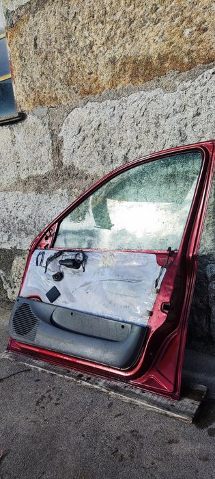 Portas do lado direito e traseira de Opel corsa b